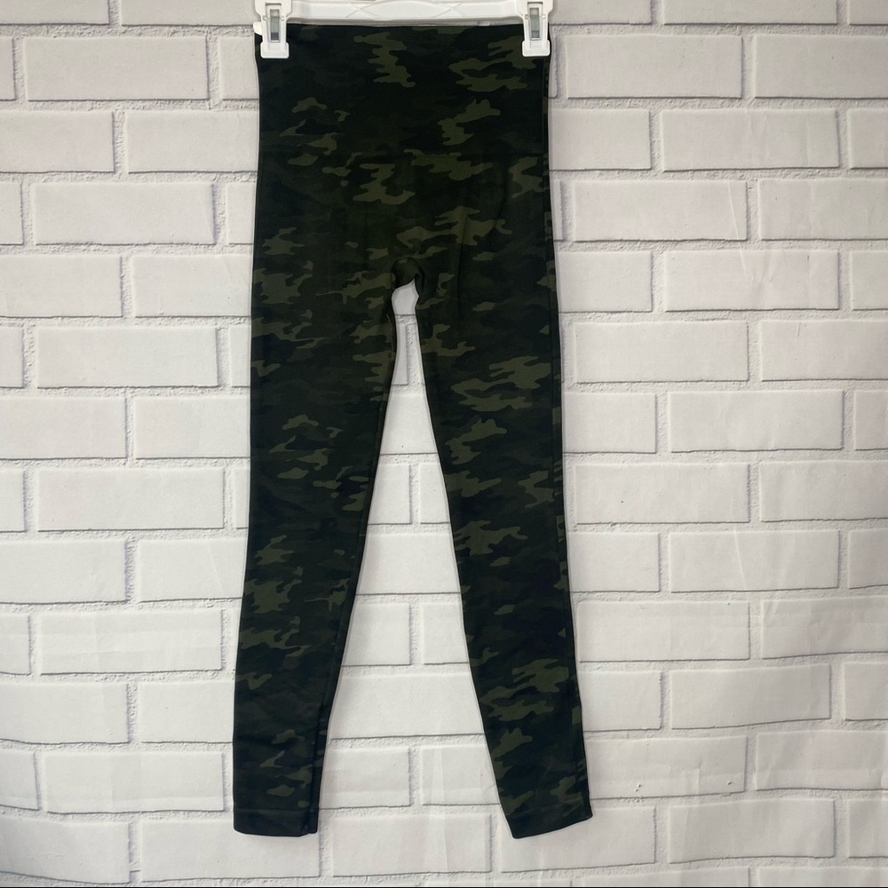 Spanx Look At Me Now camouflage Seamless leggings size small